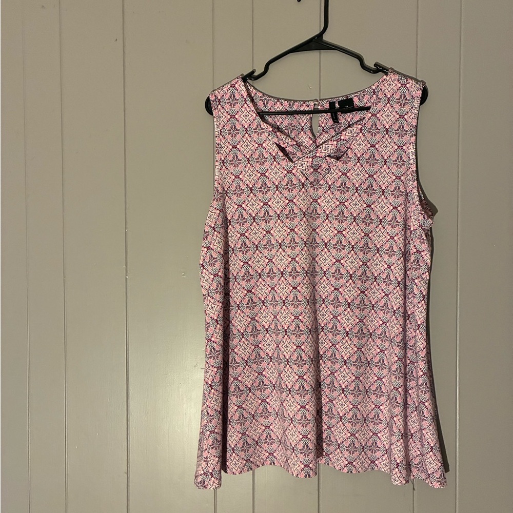 New Directions Pink Geometric Sleeveless Blouse